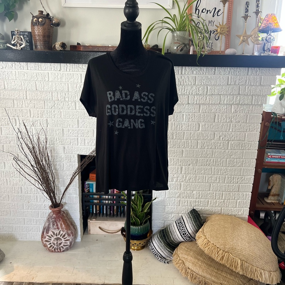Black Graphic Tee - Short Sleeve